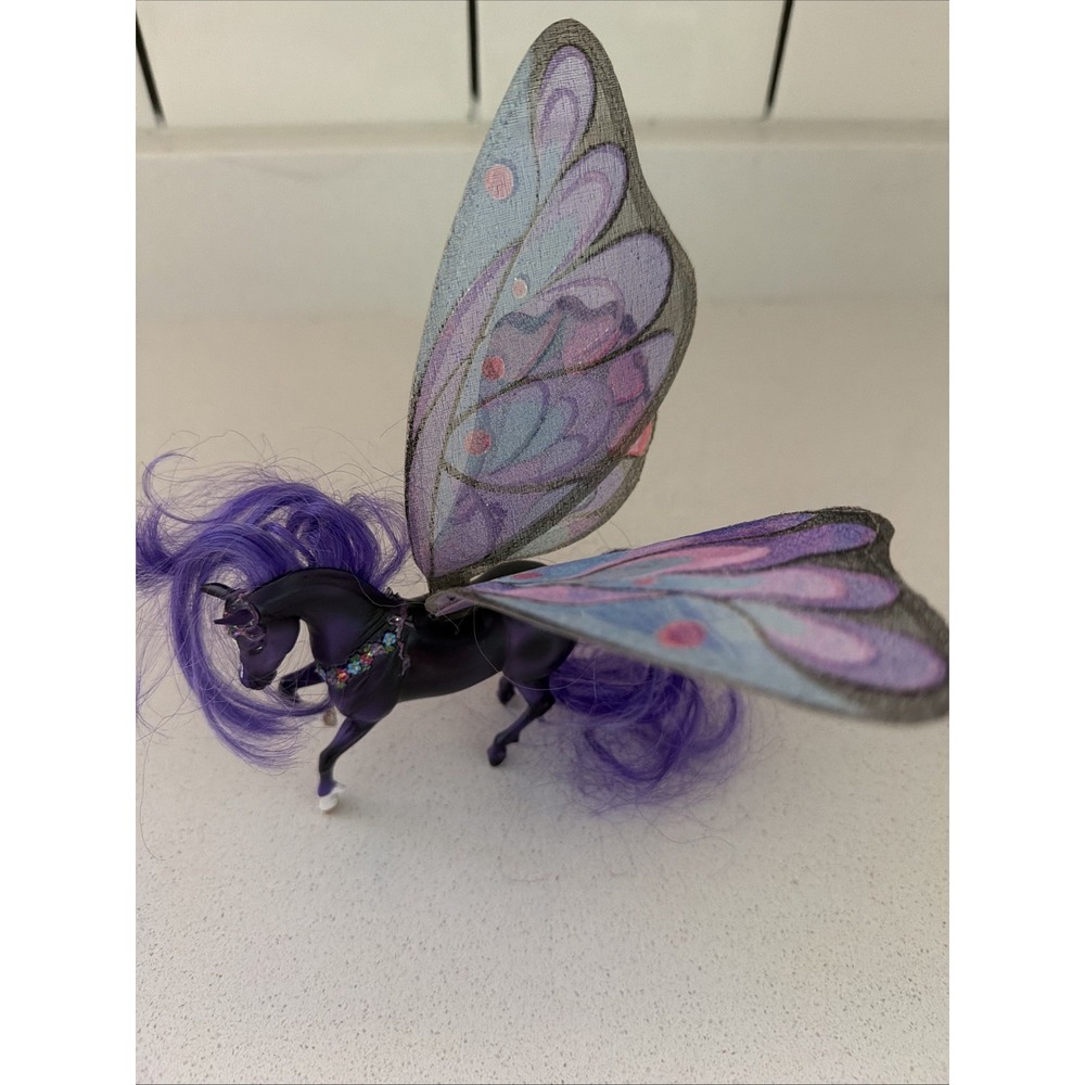Breyer Wind Dancers Gift Collection Winged Horse KONA Retired #100111 H3009